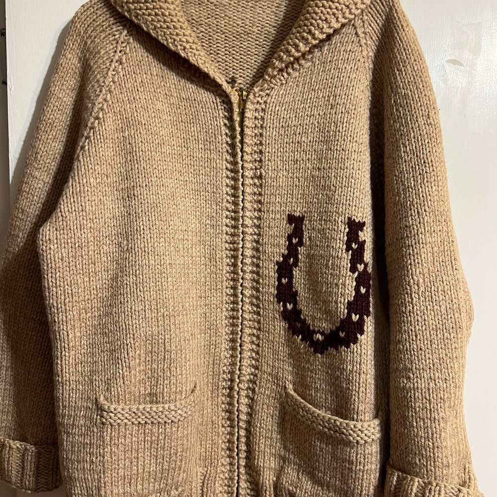 Vintage 1960's Cowichan horse wool cardigan (Excellent condition)
